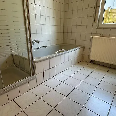 Benedenappartement In Met Uitzicht En Balkon Apartman Winterberg